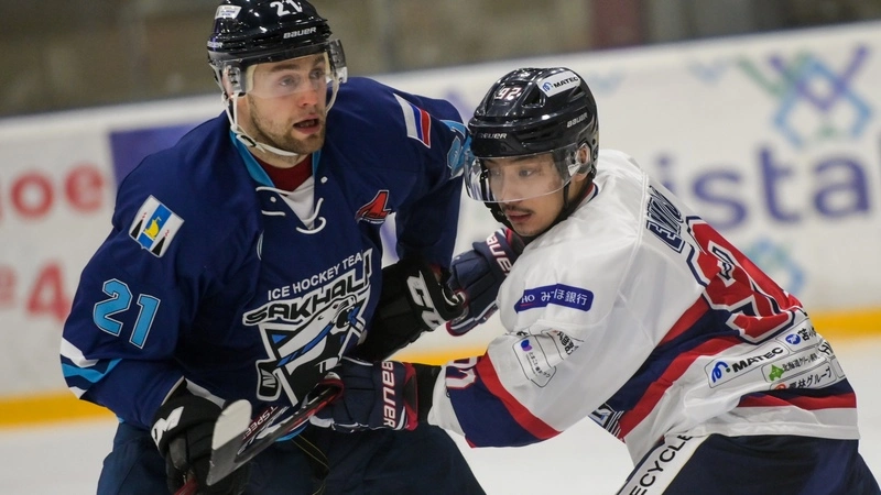 Хоккеисты Сахалина с боем выиграли грубый матч и серию с «Одзи Иглз»