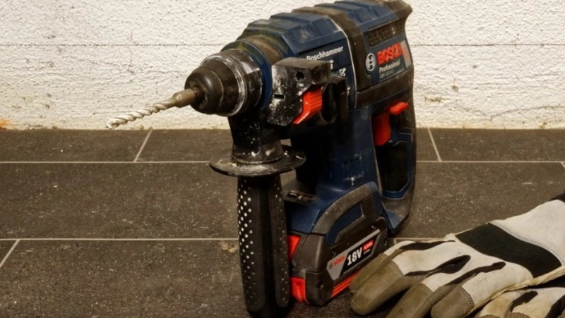 Из квартиры сахалинца вынесли электроинструменты стоимостью 12 тыс. рублей