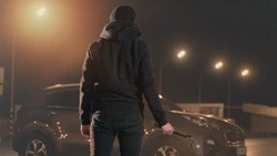 Суд в Южно-Сахалинске рассмотрит уголовное дело о серии угонов в составе сговора 