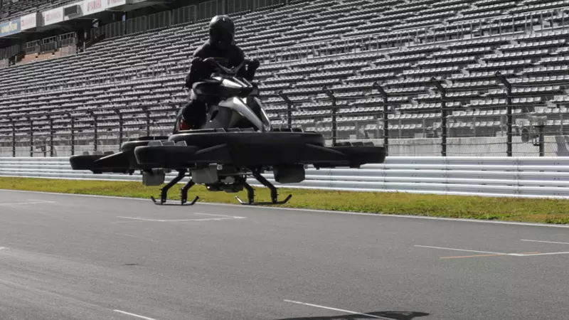 В Японии начали продавать летающие байки