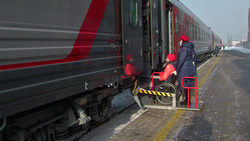 В сахалинских поездах только подстаканники напоминают о старой железной дороге