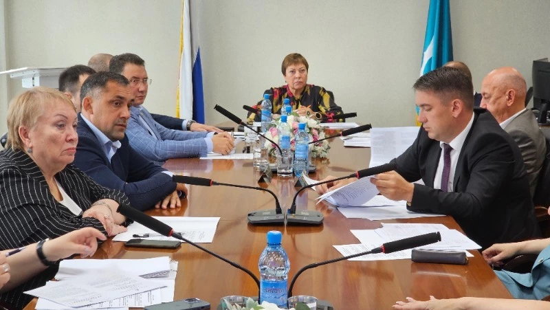 Юристы бесплатно помогут сахалинским семьям разобраться с долгами за ЖКХ