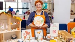 Вышивка, сладости и керамика: сахалинские ремесленники представили свое творчество на ярмарке