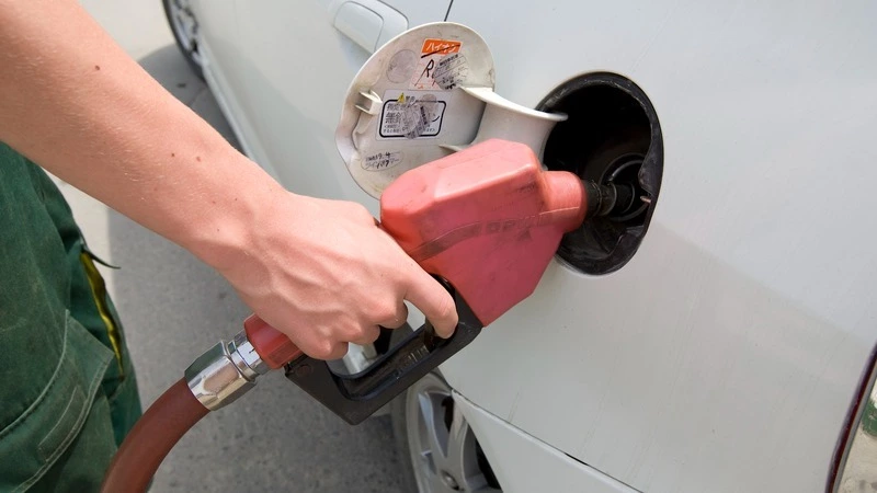 Сразу на 10 рублей вверх: как изменились цены на топливо в Южно-Сахалинске после Нового года