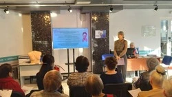 Профилактику рака молочной железы обсудили с пенсионерами в Южно-Сахалинске