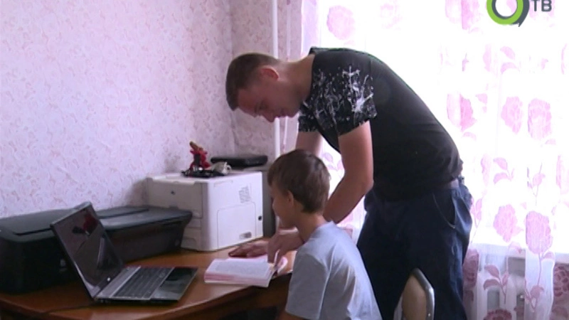 Семья с восемью детьми благодаря губернатору Кожемяко получила вторую квартиру (ВИДЕО)