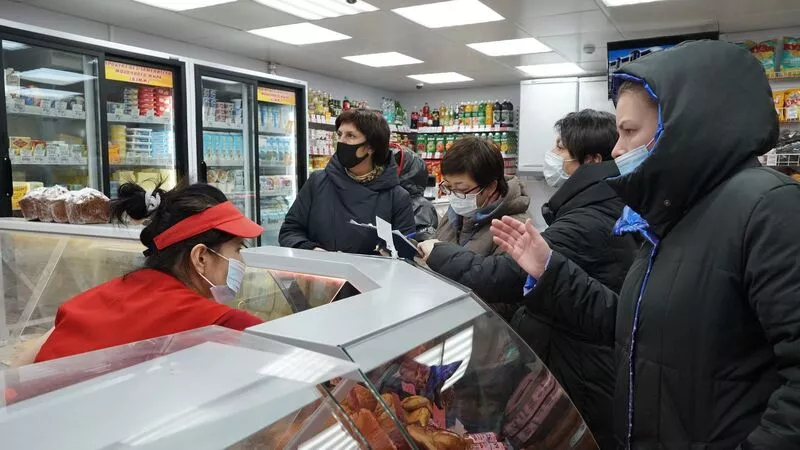 Проверка нагрянула еще в один социальный магазин Южно-Сахалинска