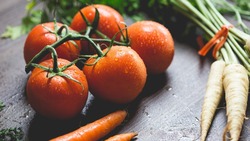 Морковь, помидоры и яблоки подешевели в магазинах Сахалина: обзор цен на продукты