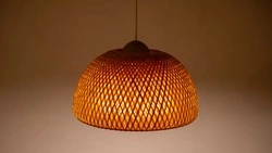 В Тымовском рецидивист украл 10 люстр и зеркало со склада магазина