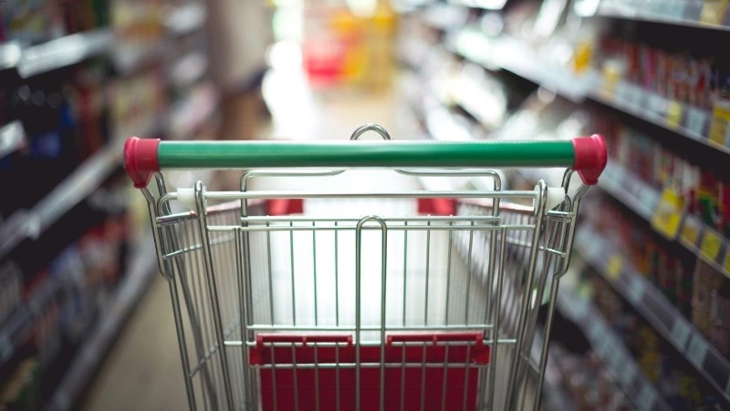 «Уносит в кювет»: жители Сахалина в метель ходят до ближайшего магазина несколько км