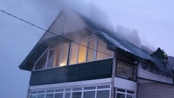 МЧС опубликовало кадры последствий пожара в частном доме в Корсакове 