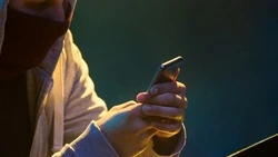 Российским школьникам в соцсетях массово предложили деньги за проведение терактов