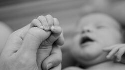 В Сахалинском перинатальном центре во время родов умер недоношенный ребенок