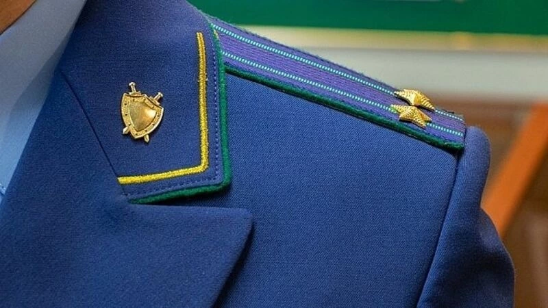 Прокуратура организовала проверку по факту пожара в многоквартирном доме в Смирных