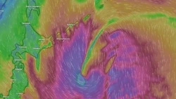 Циклон обрушит снег и ветер на Курилы