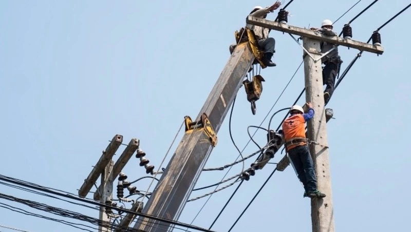 Девять СНТ, детский сад и десятки улиц Южно-Сахалинска оставят без света 30 апреля