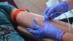 «Ребенок в тяжелом состоянии»: сахалинцев попросили сдать кровь для 4-летней девочки