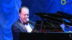 Микрофон вместо шпаги