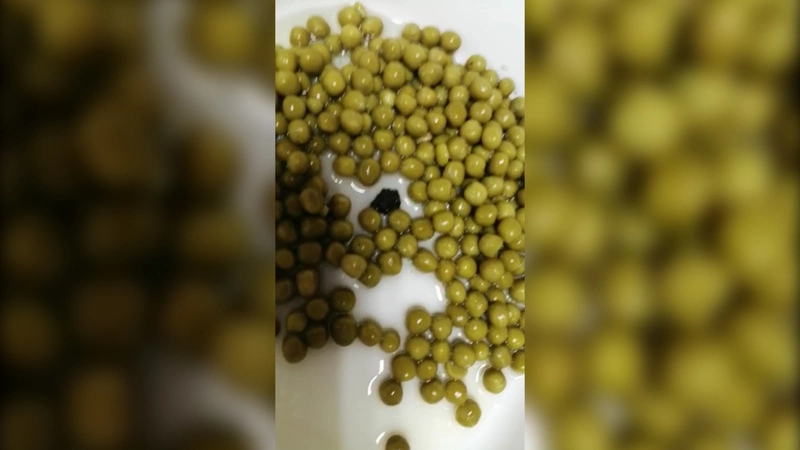 В Смирных сахалинка купила горошек с черным «сюрпризом»