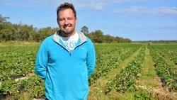 Сахалинский клубничный фермер стал лауреатом всероссийской премии