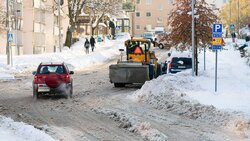 Южно-Сахалинск накрывает снегом. Почти сто единиц техники выведут этой ночью на улицы