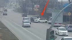 ДТП в Южно-Сахалинске затруднило проезд по улице Ленина