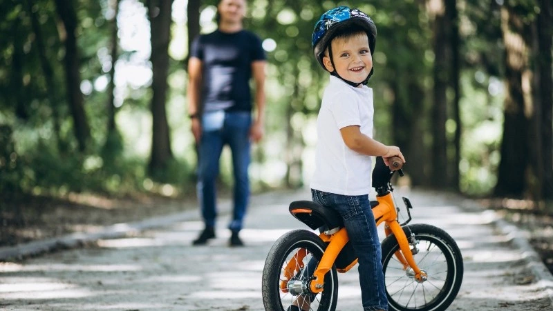 Как выбрать для ребенка первый велосипед, самокат или ролики: советы для жителей Сахалина