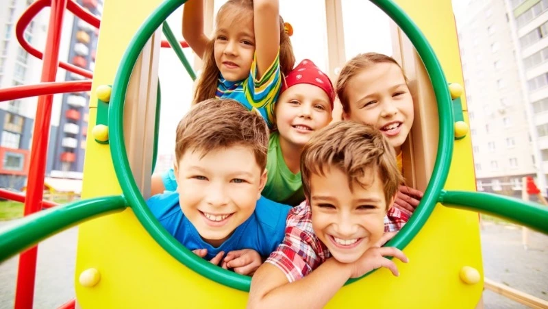 Результаты строительства новых детских площадок озвучили на Сахалине и Курилах