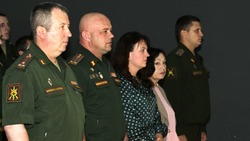 Военные на Сахалине получили награды за мужество при выполнении долга в зоне СВО