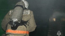 Пожар в жилом доме ночью тушили в Александровске-Сахалинском