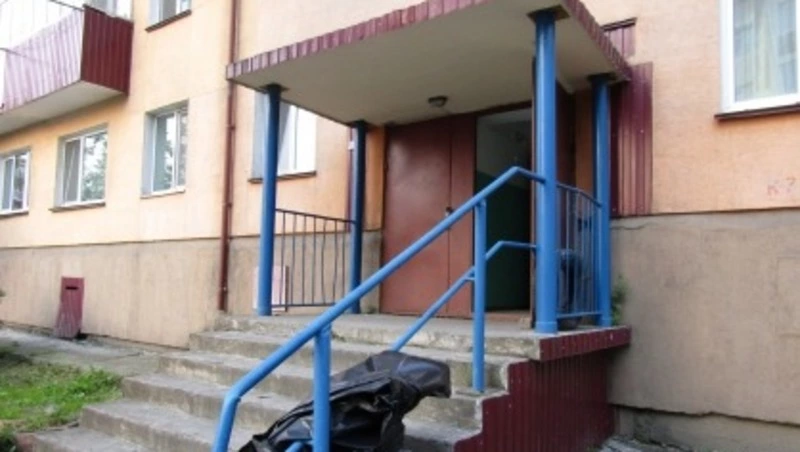 В Поронайске найден мертвым мужчина: проводится проверка