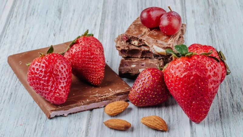 Продажи клубники в шоколаде на Дальнем Востоке выросли в пять раз к 8 марта 