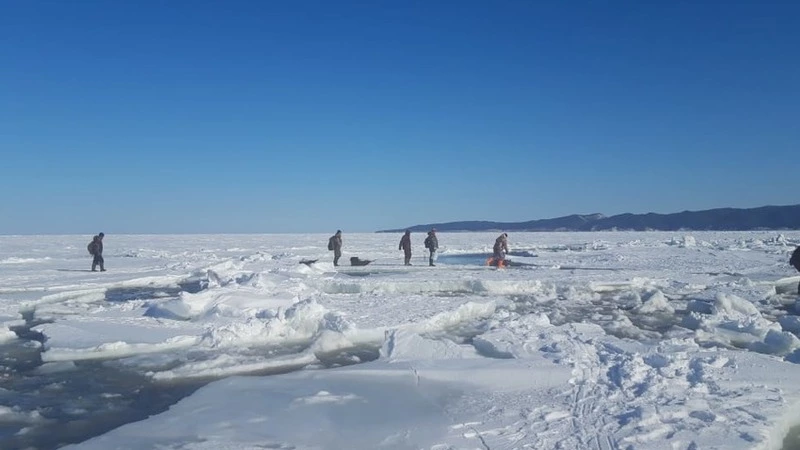 Сахалинцы нашли на берегу Охотского моря мертвого мужчину