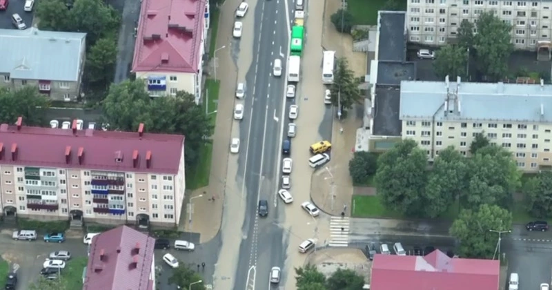 Последствия ливня в Южно-Сахалинске показали с высоты полета дрона