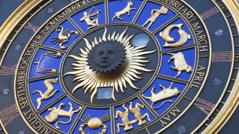 Аппетиты Близнецов и странные игры Дев. Гороскоп на 6 февраля