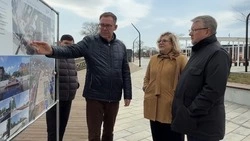 Георгий Карлов оценил ход работ в Корсаковском районе и развитие морского порта