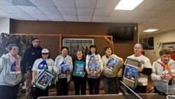 Серебряные волонтеры с Сахалина передали партию помощи в зону СВО 