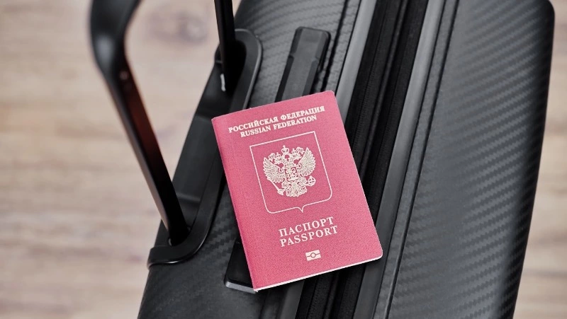 МВД: с января 2026 года дети смогут выезжать из РФ только по загранпаспорту 