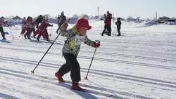 В «Лыжне России» на Сахалине участвовали и двухлетние дети, и 80-летние дедушки