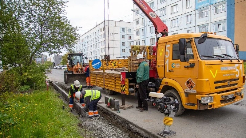Общественники Южно-Сахалинска следят за качеством ремонта во дворах