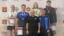 Борцы с Сахалина завоевали восемь наград всероссийских соревнований