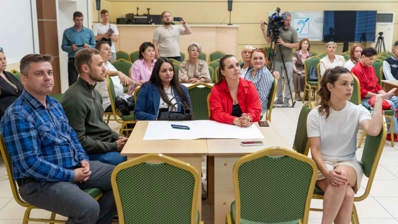 Жители Южно-Сахалинска составили список «горячих точек», где необходимы платные парковки