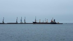 Трагедия с пострадавшими произошла в порту Корсакова 24 апреля