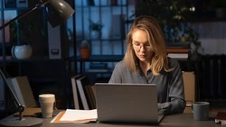 На Дальнем Востоке специалистам по нейросетям готовы платить до 250 тысяч рублей