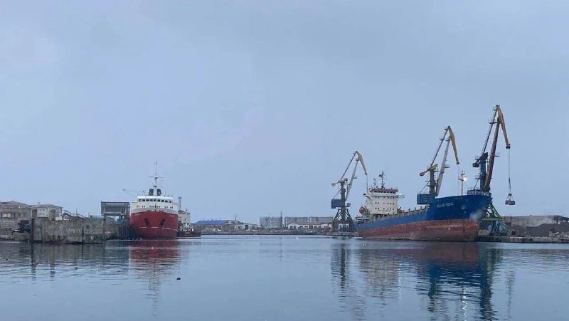 Паромную переправу Ванино — Холмск временно закрыли из-за циклона