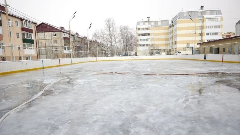 Первый каток залили в Южно-Сахалинске