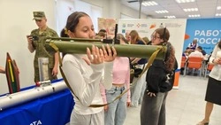 Молодежь Сахалина и Курил узнала о карьерных возможностях на «Фестивале профессий» 