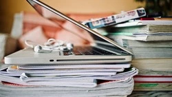 Деньги и жилье. Учителя Сахалина могут рассчитывать на помощь властей