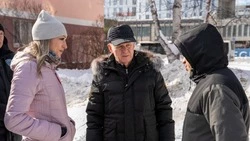 Дворы Южно-Сахалинска продолжают расчищать от снега — мэрия