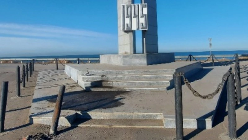 Виновником аварии на стеле ветеранам ВОВ в Углегорске стал пьяный водитель